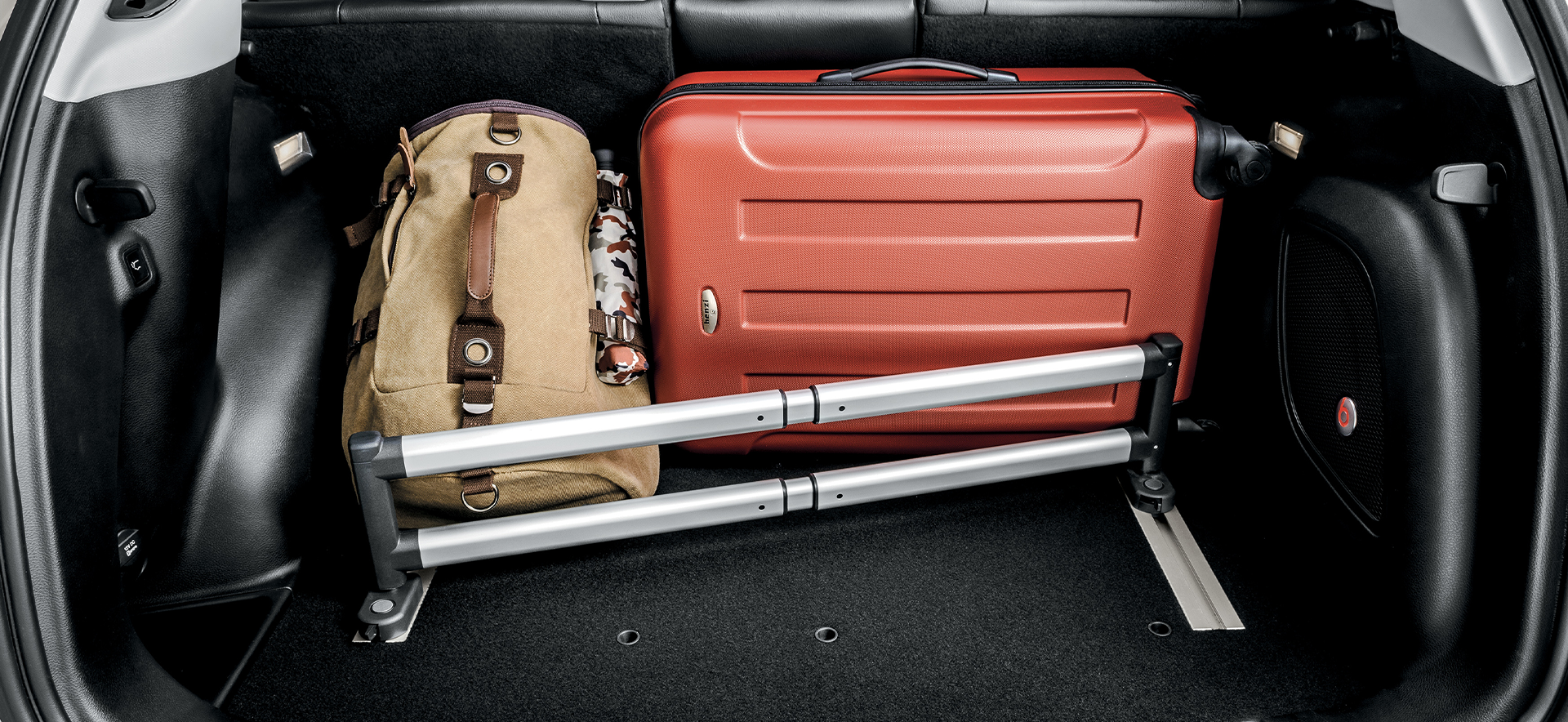 Accessori Jeep® Compass e-Hybrid: cargo organizer- Jeep