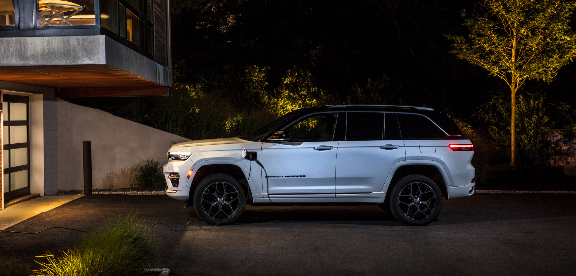 Jeep® Grand Cherokee 4xe in strada - Jeep 