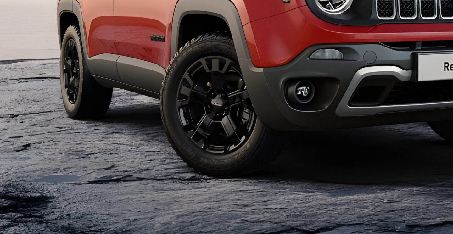 /content/dam/jeep/crossmarket/renegade-my24-model-page-update/04-exterior/JEEP-RENEGADE-MY24-EXTERIOR-02.jpg